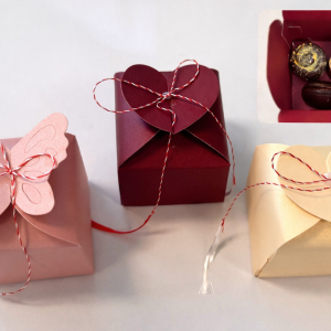 Martisor cu 3 praline. - Mayore Martisor cu 3 praline. - Mayore