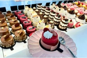 Idei de amenajare candy bar la botez - mayore.ro